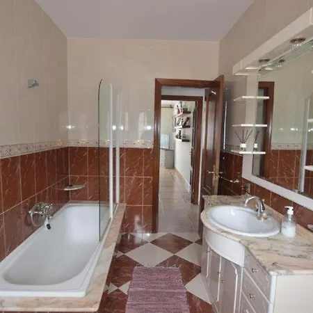 Casa Emiliano Дом отдыха Сеэ